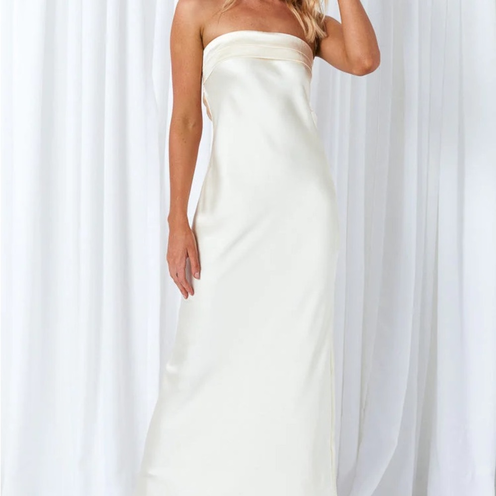 BEGINNING BOUTIQUE MAIAH CREAM MAXI DRESS